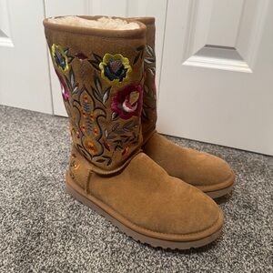 UGG Australia Juliette Embroidered Floral Y2K Suede Boots Womens Size 7 EUC